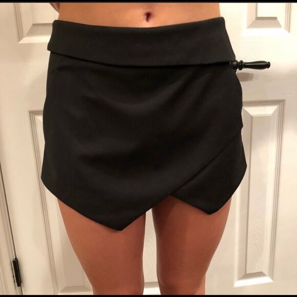 Talula little black skort size 2 - Picture 1 of 6